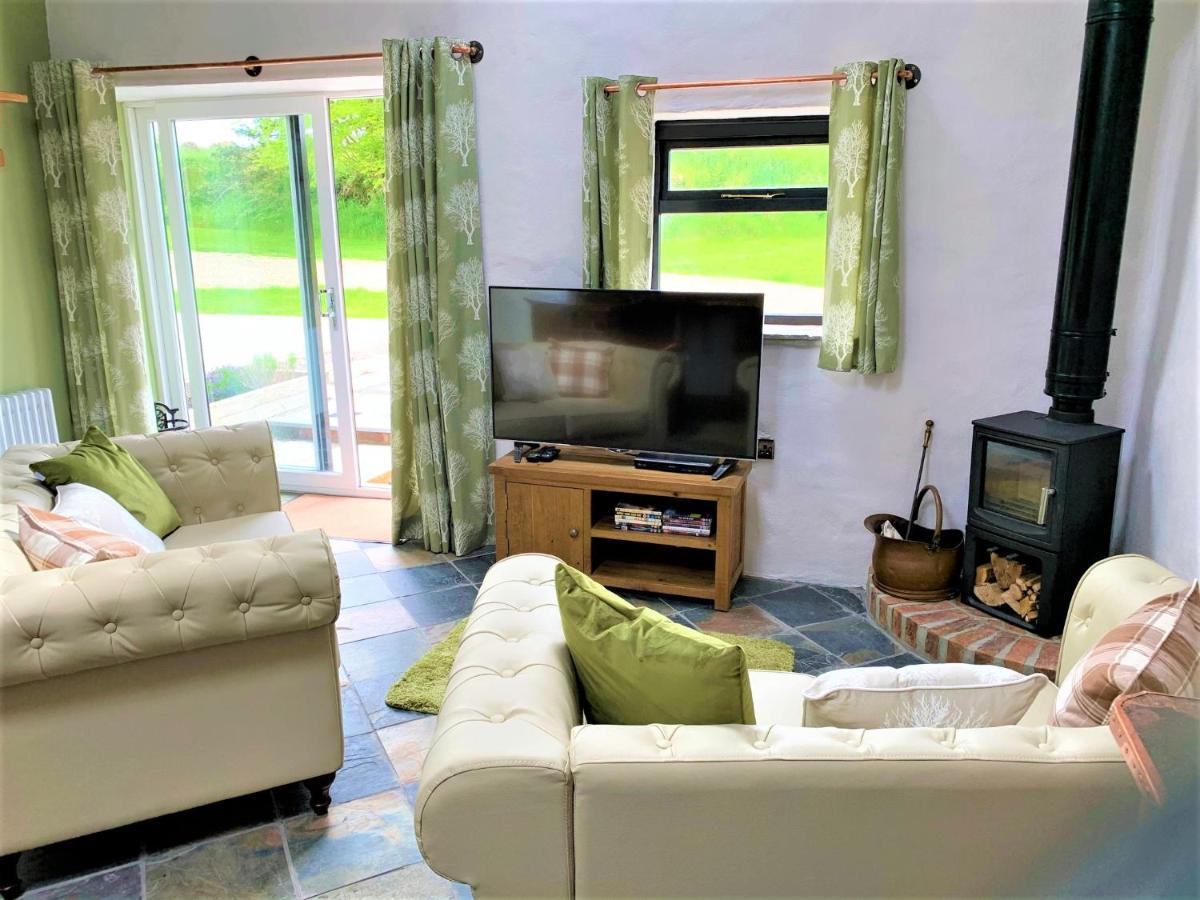 Byre Cottages & Log Cabin Cardigan Exteriér fotografie