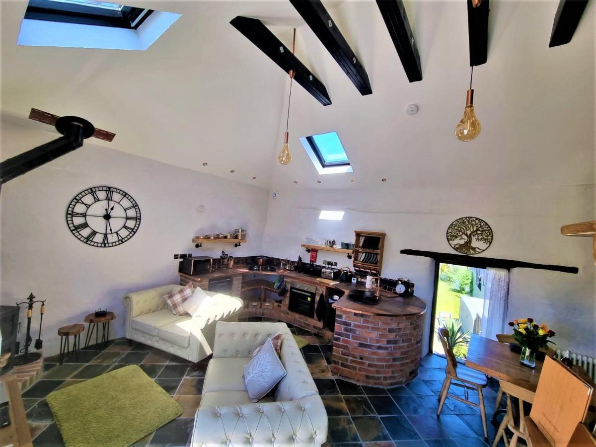 Byre Cottages & Log Cabin Cardigan Exteriér fotografie